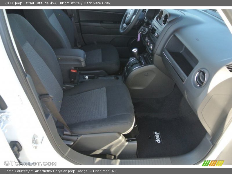 Bright White / Dark Slate Gray 2014 Jeep Patriot Latitude 4x4