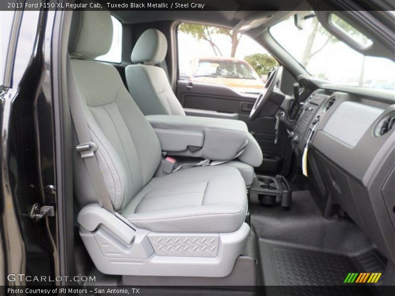 Tuxedo Black Metallic / Steel Gray 2013 Ford F150 XL Regular Cab