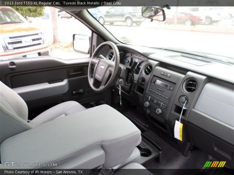 Tuxedo Black Metallic / Steel Gray 2013 Ford F150 XL Regular Cab
