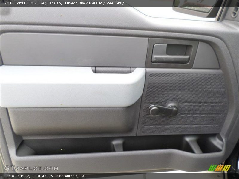 Tuxedo Black Metallic / Steel Gray 2013 Ford F150 XL Regular Cab