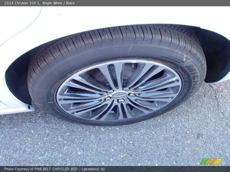 Bright White / Black 2014 Chrysler 300 S