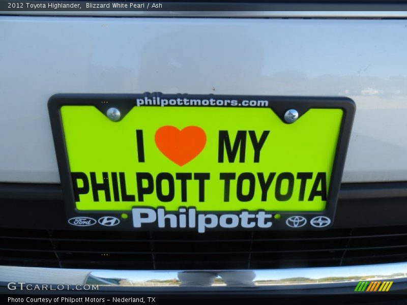 Blizzard White Pearl / Ash 2012 Toyota Highlander