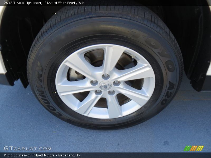 Blizzard White Pearl / Ash 2012 Toyota Highlander
