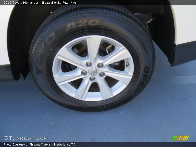 Blizzard White Pearl / Ash 2012 Toyota Highlander