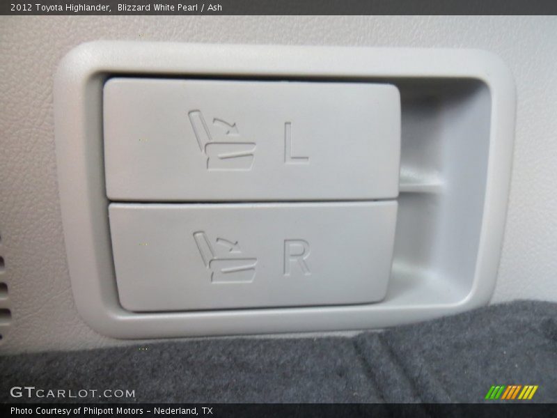 Blizzard White Pearl / Ash 2012 Toyota Highlander