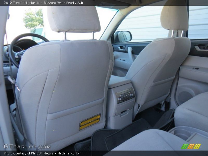 Blizzard White Pearl / Ash 2012 Toyota Highlander
