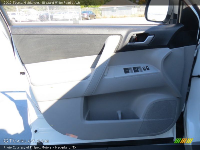 Blizzard White Pearl / Ash 2012 Toyota Highlander