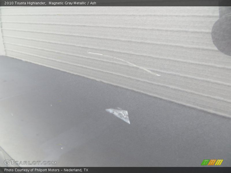 Magnetic Gray Metallic / Ash 2010 Toyota Highlander