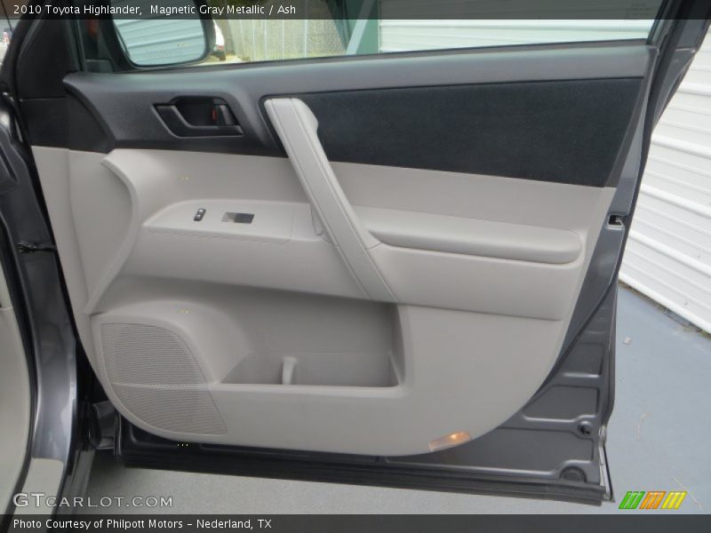 Magnetic Gray Metallic / Ash 2010 Toyota Highlander