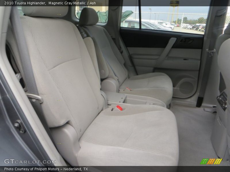Magnetic Gray Metallic / Ash 2010 Toyota Highlander