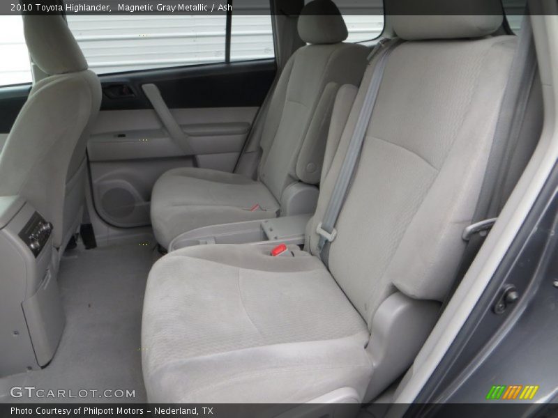Magnetic Gray Metallic / Ash 2010 Toyota Highlander