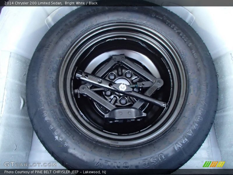 Bright White / Black 2014 Chrysler 200 Limited Sedan