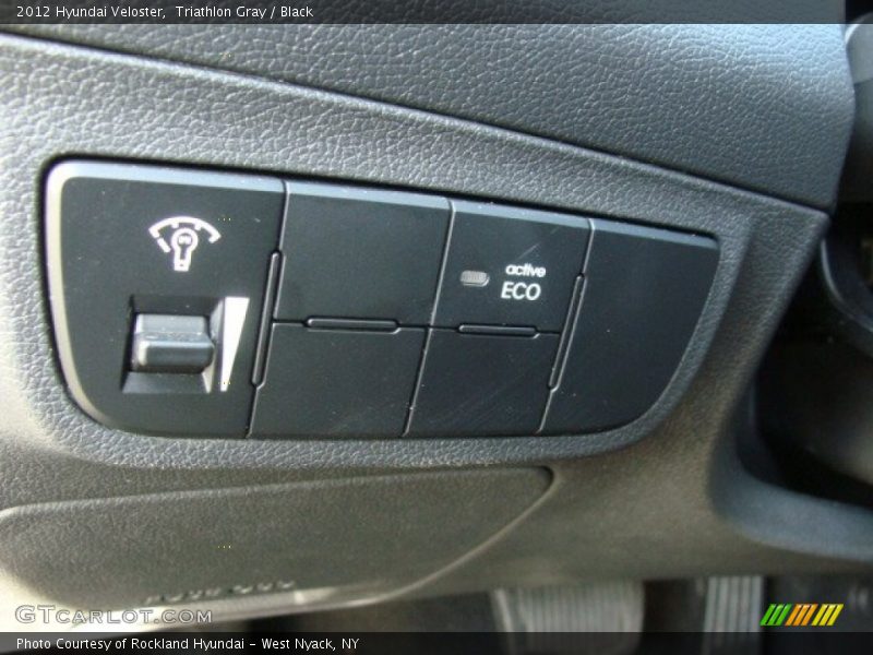 Triathlon Gray / Black 2012 Hyundai Veloster