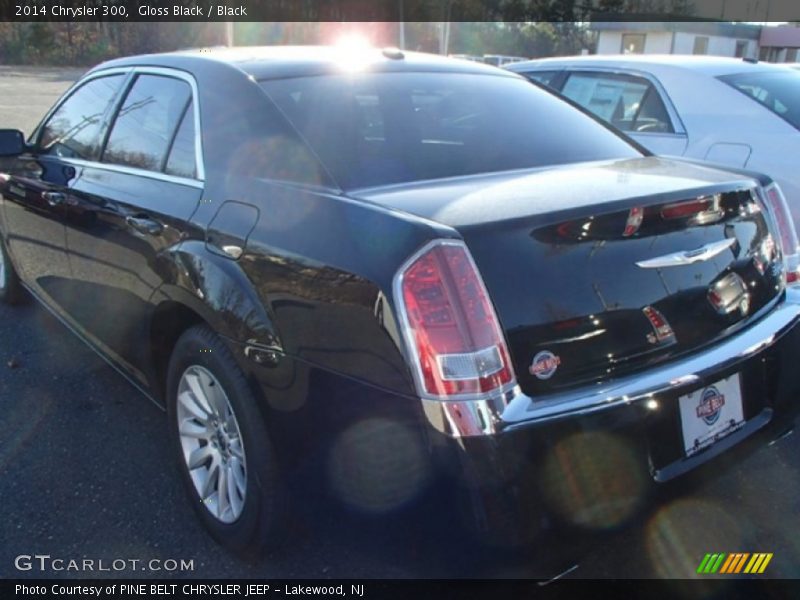 Gloss Black / Black 2014 Chrysler 300