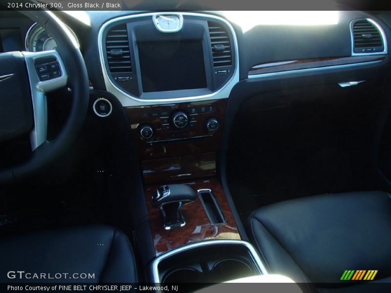Gloss Black / Black 2014 Chrysler 300