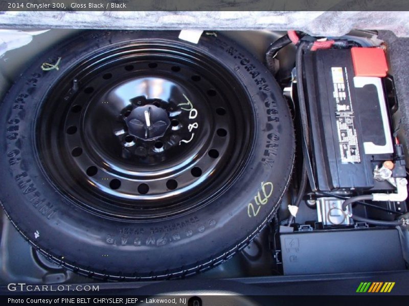 Gloss Black / Black 2014 Chrysler 300