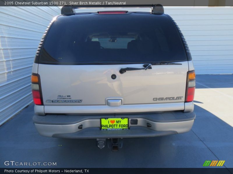 Silver Birch Metallic / Tan/Neutral 2005 Chevrolet Suburban 1500 Z71