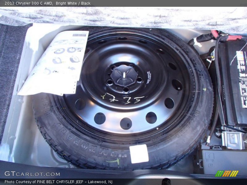 Bright White / Black 2013 Chrysler 300 C AWD