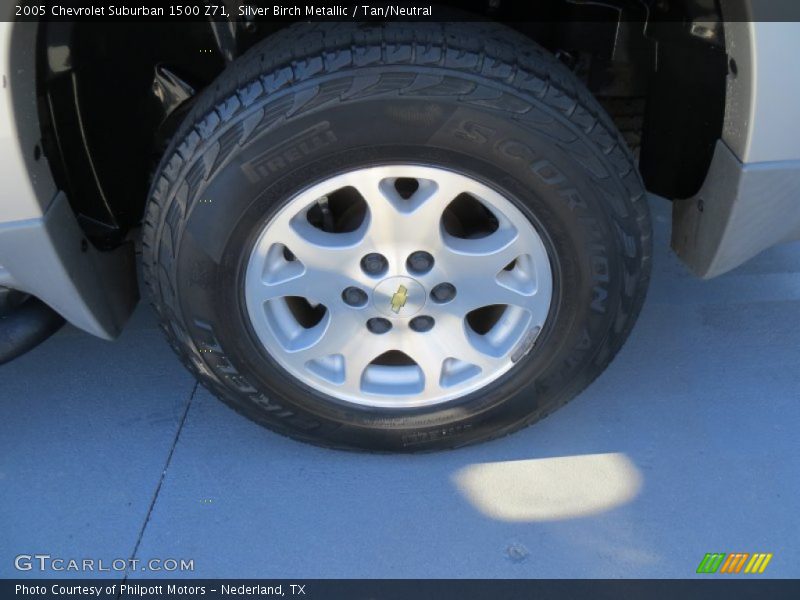 Silver Birch Metallic / Tan/Neutral 2005 Chevrolet Suburban 1500 Z71