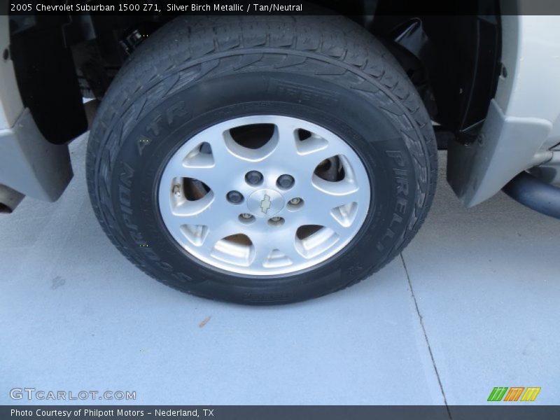 Silver Birch Metallic / Tan/Neutral 2005 Chevrolet Suburban 1500 Z71
