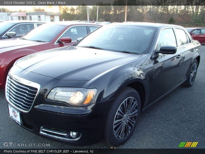 Gloss Black / Black 2014 Chrysler 300 S