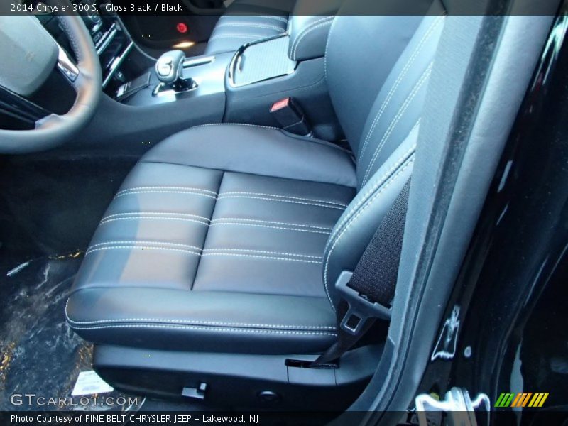 Gloss Black / Black 2014 Chrysler 300 S