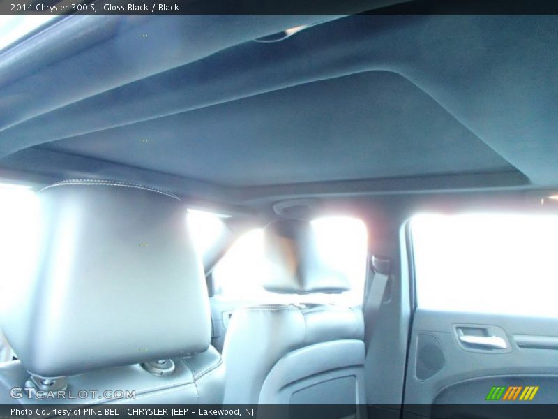 Gloss Black / Black 2014 Chrysler 300 S