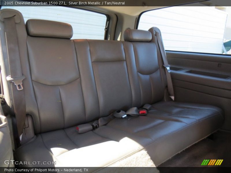 Silver Birch Metallic / Tan/Neutral 2005 Chevrolet Suburban 1500 Z71