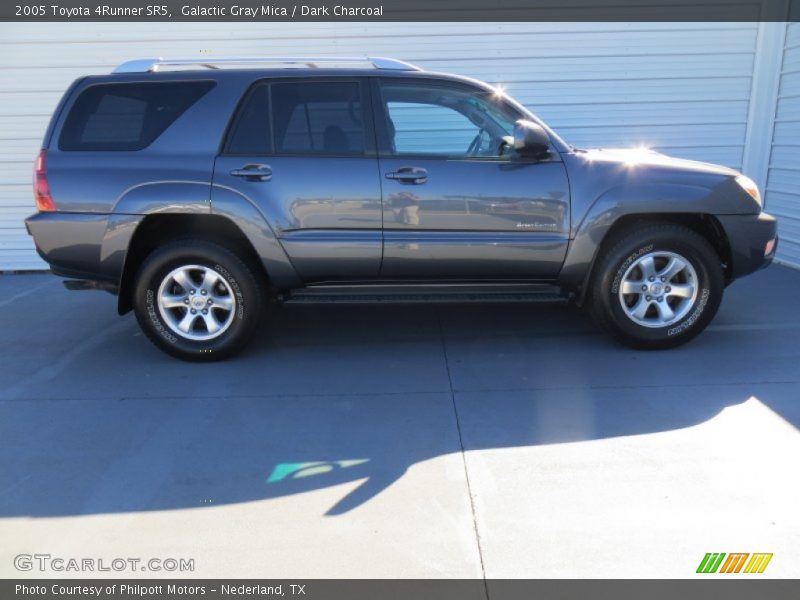 Galactic Gray Mica / Dark Charcoal 2005 Toyota 4Runner SR5
