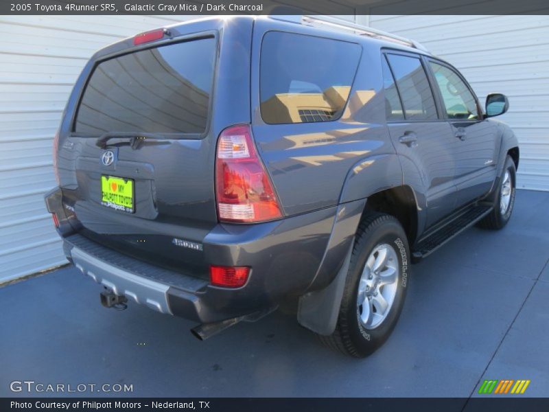 Galactic Gray Mica / Dark Charcoal 2005 Toyota 4Runner SR5