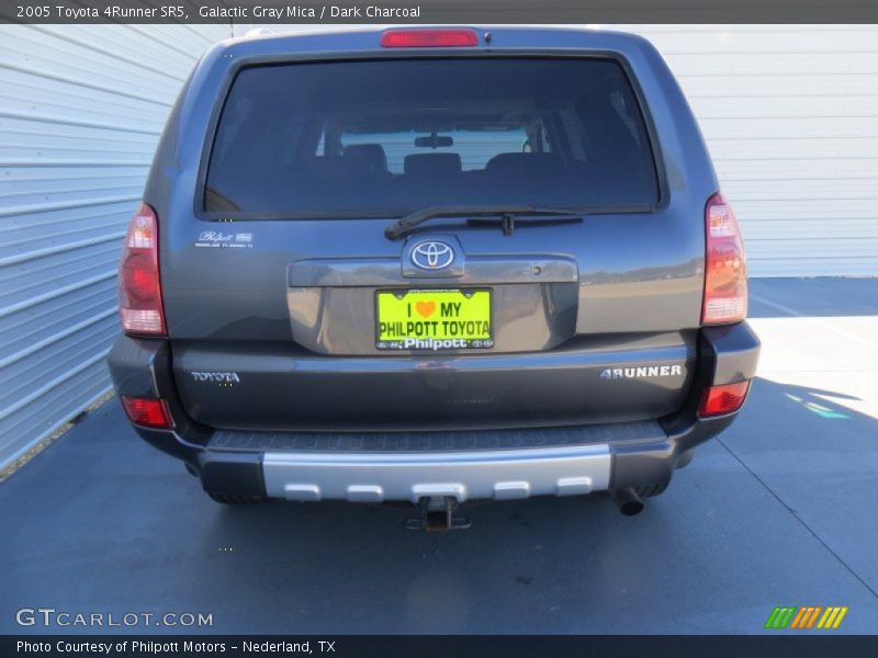 Galactic Gray Mica / Dark Charcoal 2005 Toyota 4Runner SR5