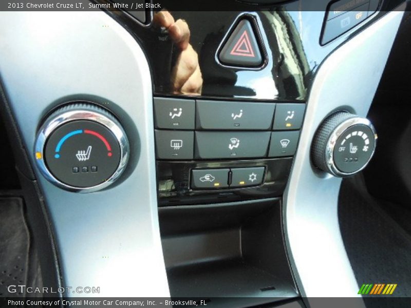Summit White / Jet Black 2013 Chevrolet Cruze LT