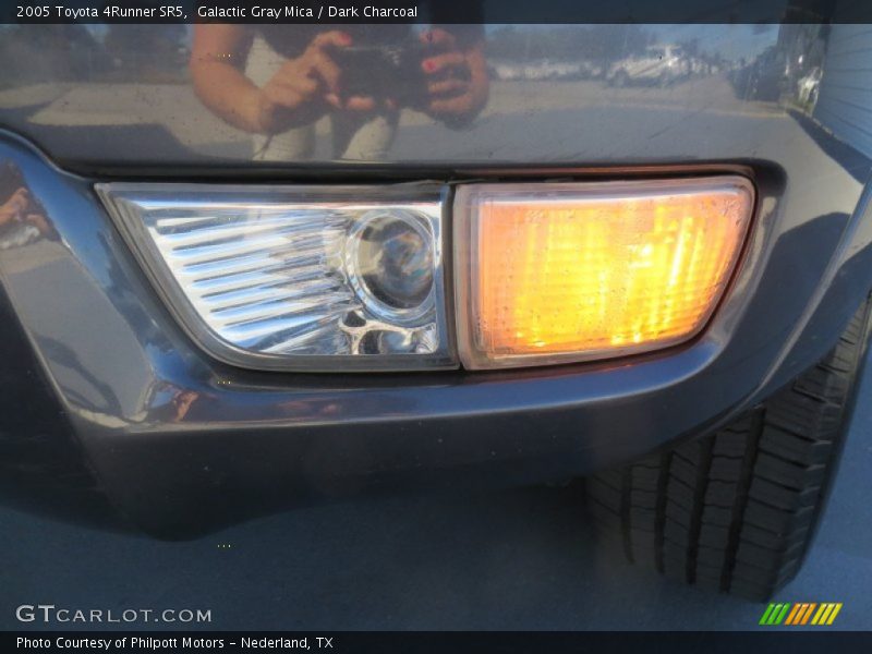 Galactic Gray Mica / Dark Charcoal 2005 Toyota 4Runner SR5