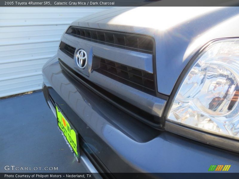 Galactic Gray Mica / Dark Charcoal 2005 Toyota 4Runner SR5
