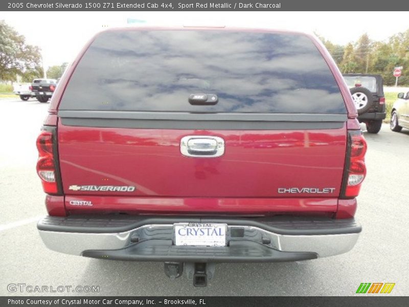 Sport Red Metallic / Dark Charcoal 2005 Chevrolet Silverado 1500 Z71 Extended Cab 4x4