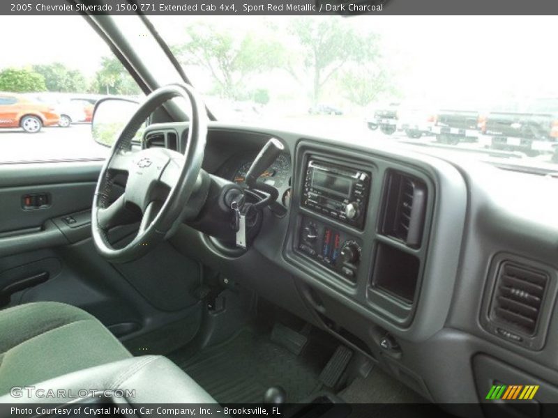 Sport Red Metallic / Dark Charcoal 2005 Chevrolet Silverado 1500 Z71 Extended Cab 4x4