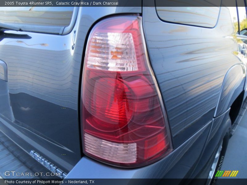 Galactic Gray Mica / Dark Charcoal 2005 Toyota 4Runner SR5