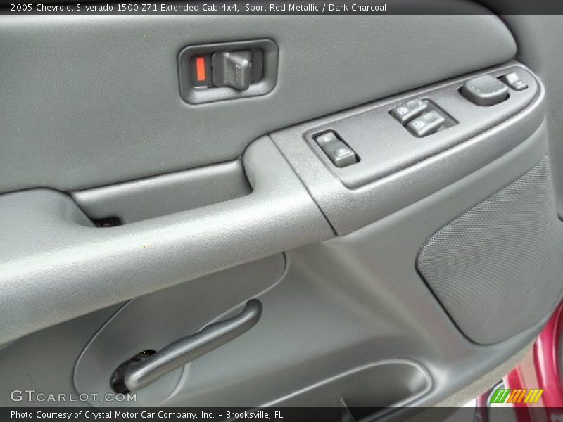 Sport Red Metallic / Dark Charcoal 2005 Chevrolet Silverado 1500 Z71 Extended Cab 4x4