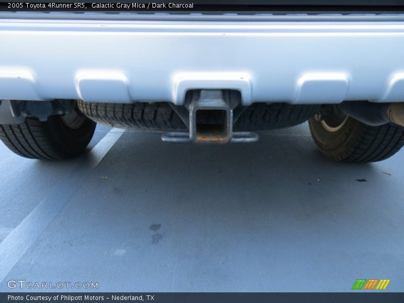 Galactic Gray Mica / Dark Charcoal 2005 Toyota 4Runner SR5