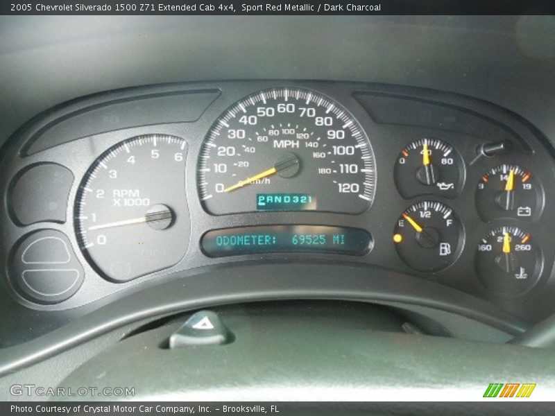 Sport Red Metallic / Dark Charcoal 2005 Chevrolet Silverado 1500 Z71 Extended Cab 4x4