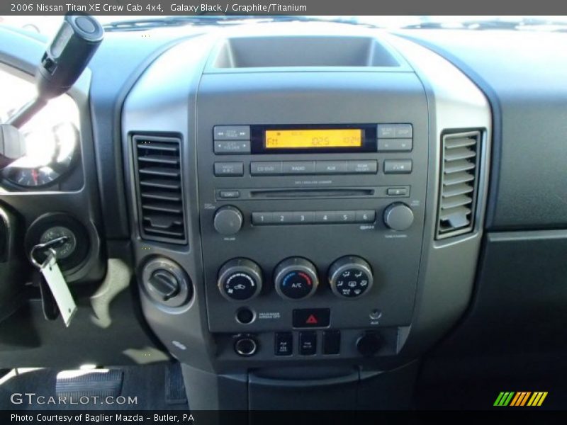 Galaxy Black / Graphite/Titanium 2006 Nissan Titan XE Crew Cab 4x4