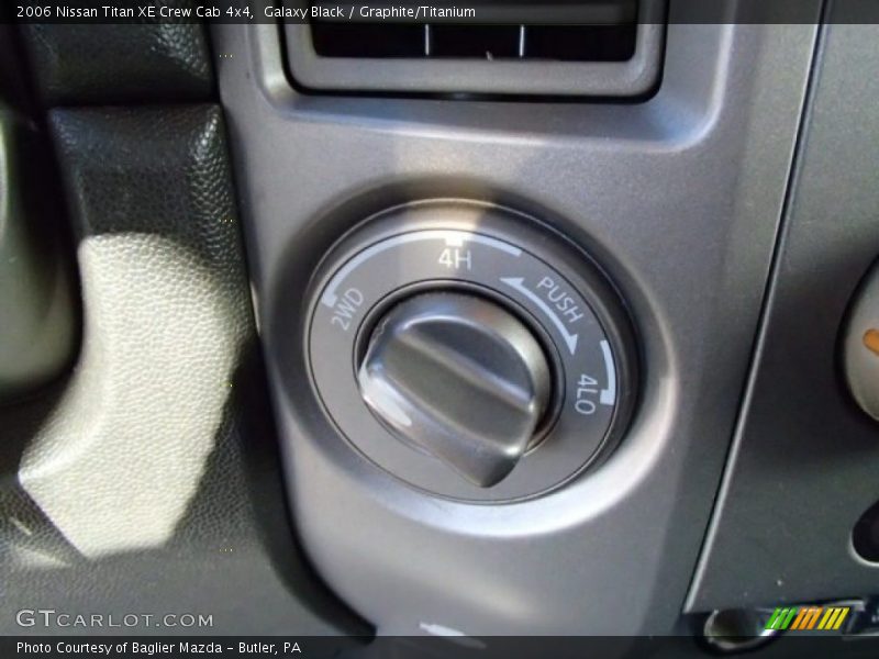Galaxy Black / Graphite/Titanium 2006 Nissan Titan XE Crew Cab 4x4