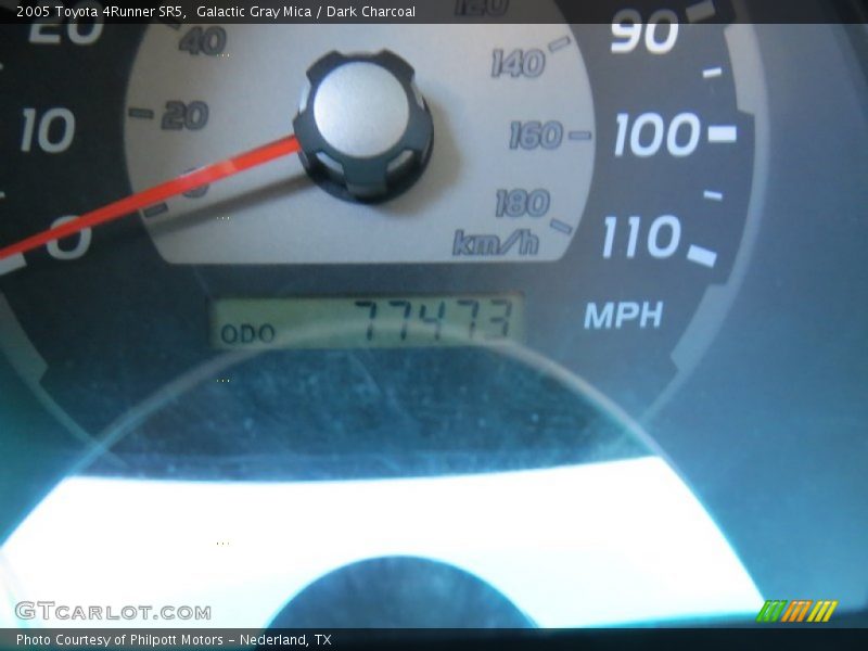 Galactic Gray Mica / Dark Charcoal 2005 Toyota 4Runner SR5