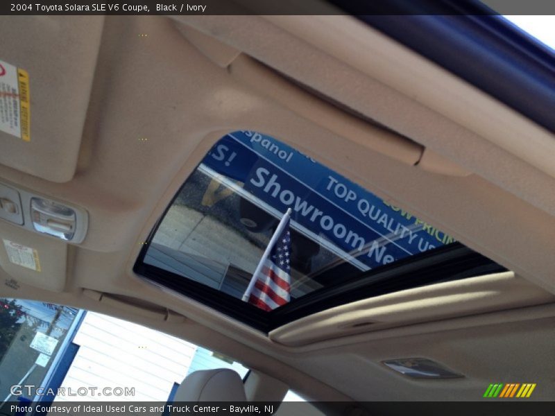 Black / Ivory 2004 Toyota Solara SLE V6 Coupe