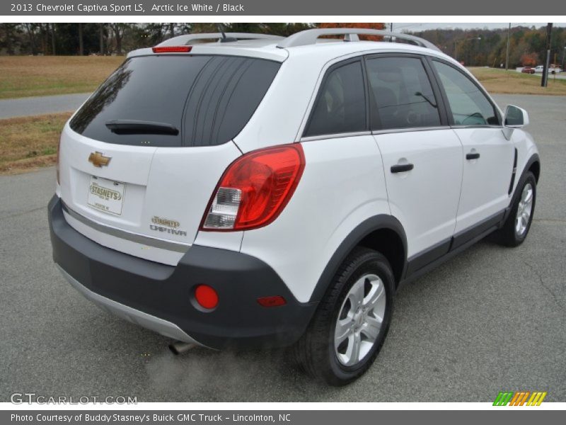Arctic Ice White / Black 2013 Chevrolet Captiva Sport LS