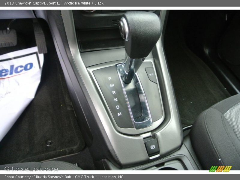 Arctic Ice White / Black 2013 Chevrolet Captiva Sport LS