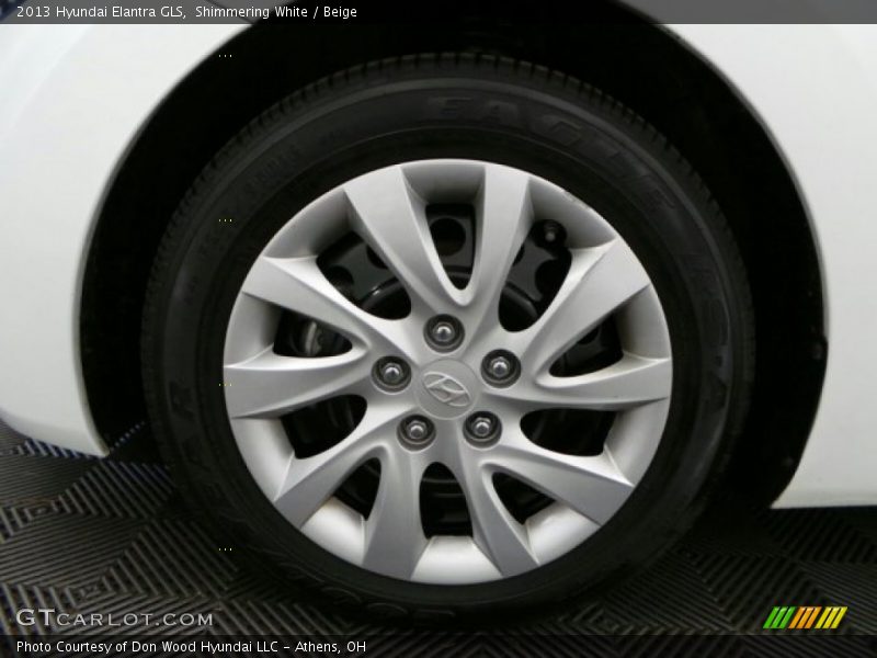 Shimmering White / Beige 2013 Hyundai Elantra GLS