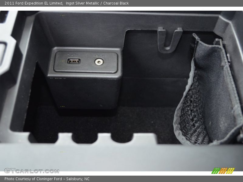Ingot Silver Metallic / Charcoal Black 2011 Ford Expedition EL Limited