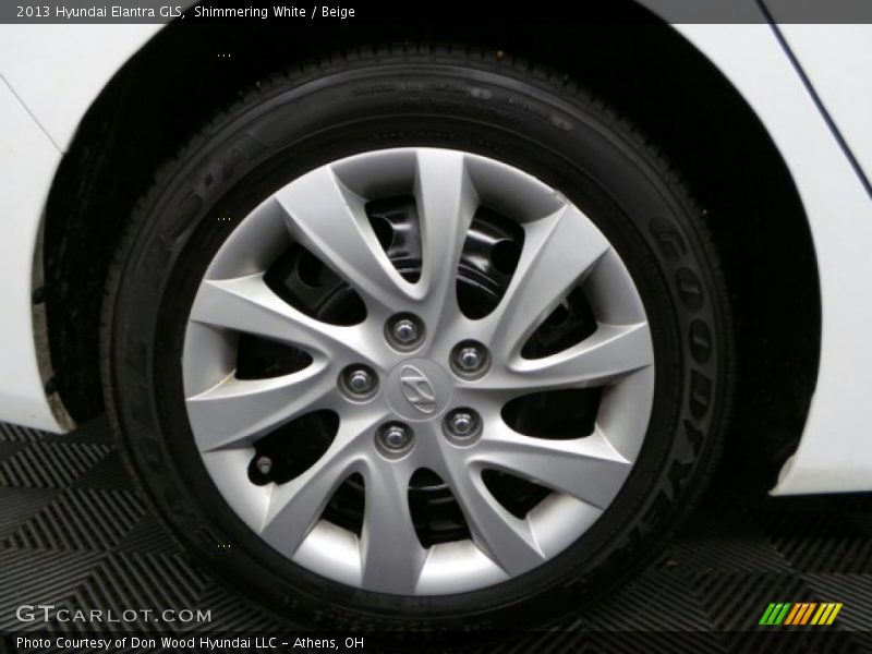 Shimmering White / Beige 2013 Hyundai Elantra GLS