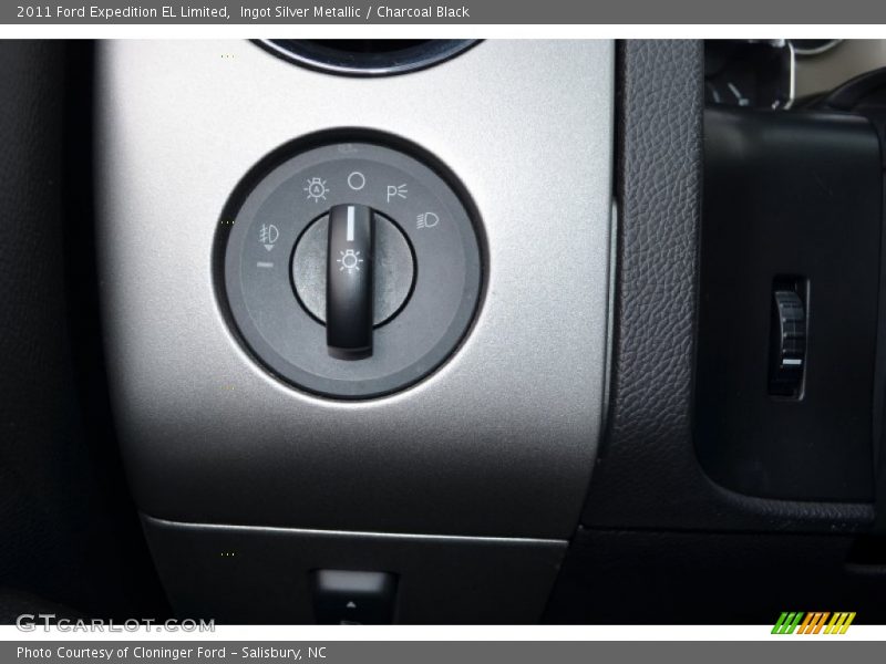 Ingot Silver Metallic / Charcoal Black 2011 Ford Expedition EL Limited